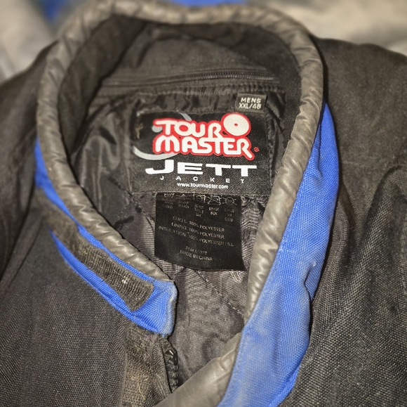 Armored riding jacket - Picture 2 of 3